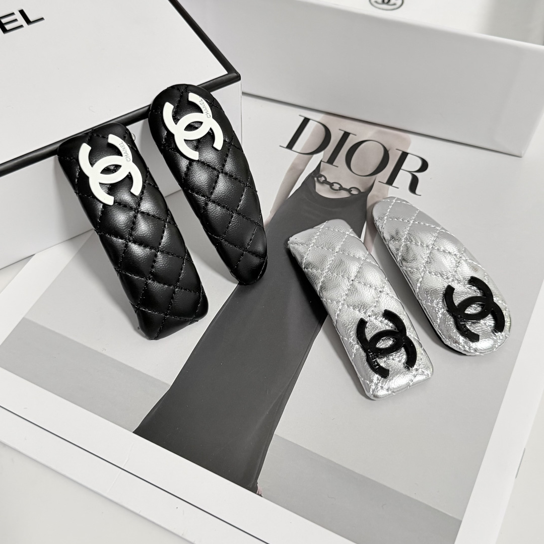CHanel Hairpin hh13
